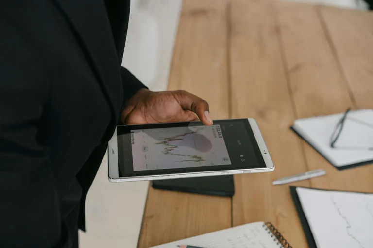 10 AI Tools Terbaik untuk Efisiensi Bisnis di 2026 2 Ai Tools For Business Efficiency
