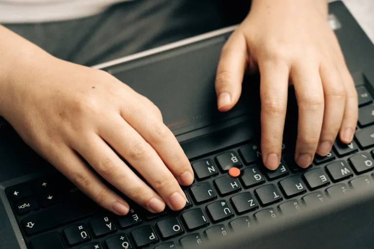 Cara Menghindari Penipuan Online: Panduan Lengkap Keamanan 1 Cara Menghindari Penipuan Online