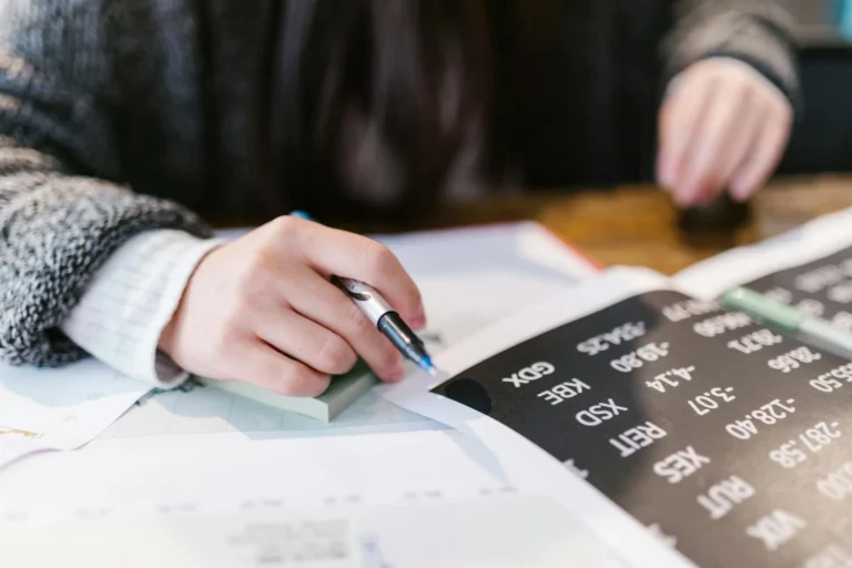 Framework Analisis Laporan Keuangan untuk Investor Efektif 1 Framework Analisis Laporan Keuangan Untuk Investor