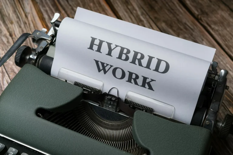 Strategi Model Kerja Hibrida Efektif untuk Bisnis Modern 1 Hybrid Work Model Strategy