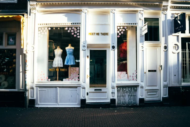 Konsep Butik Minimalis