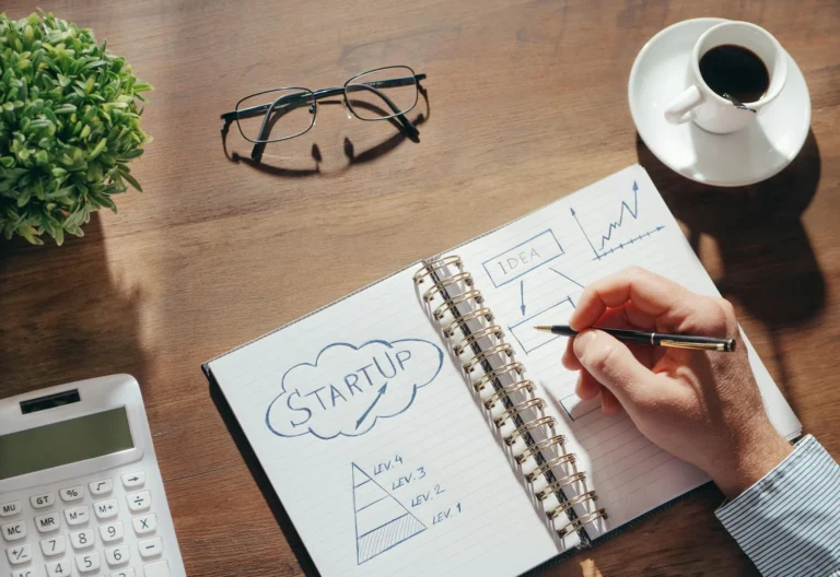 Lean Startup Framework Bisnis untuk Inovasi Berkelanjutan 2 Lean Startup Framework Bisnis Untuk Inovasi