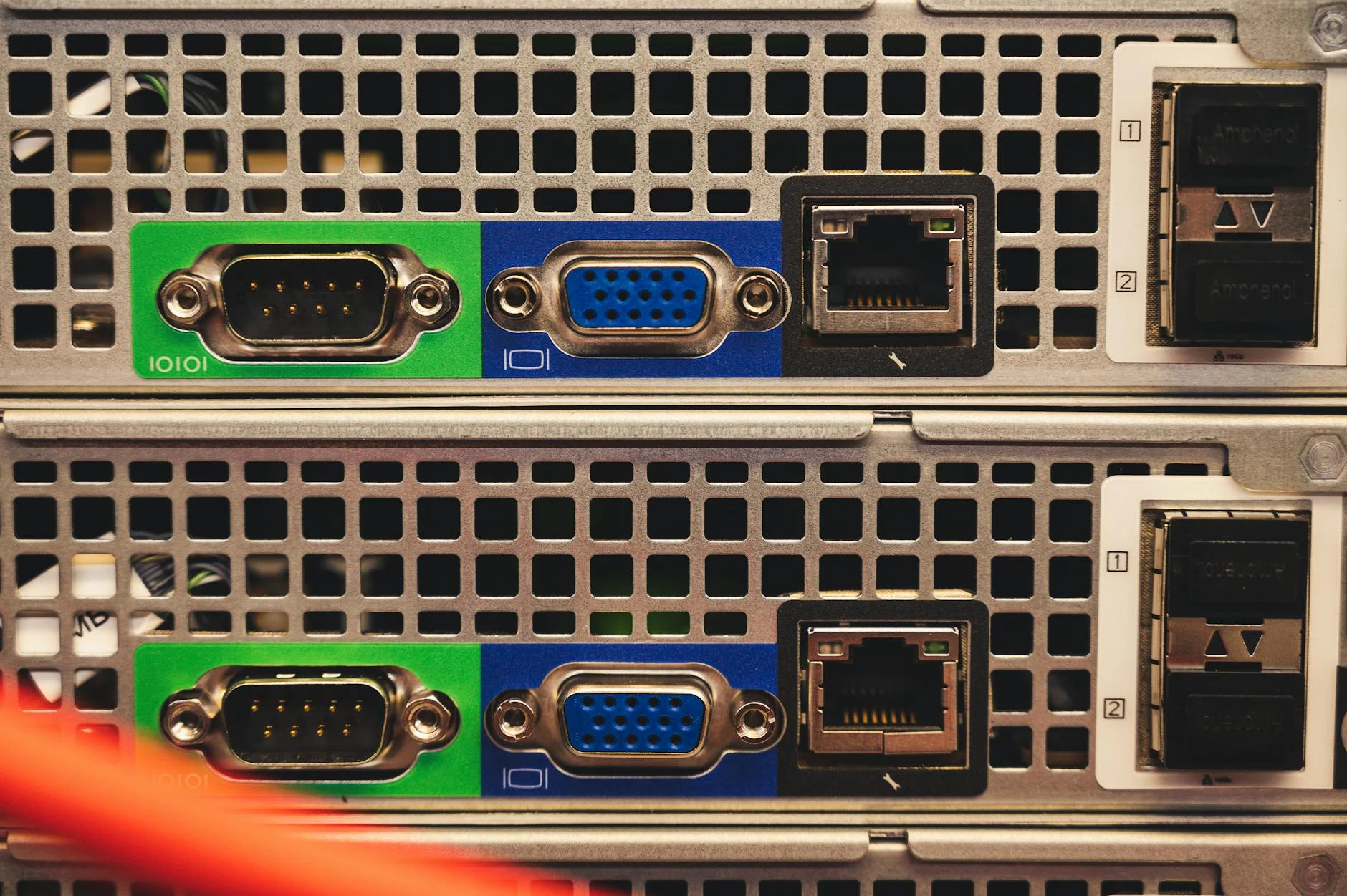 Jasa Pembuatan Email Bisnis Profesional & Terpercaya 4 Server Room Data Security