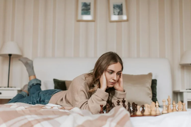 Strategi Bertahan Saat Resesi