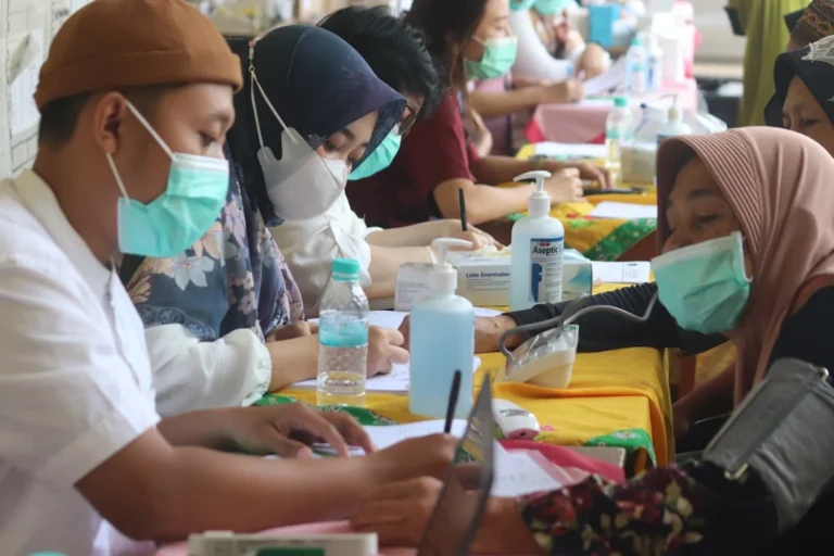 Jasa Pembuatan Website Klinik Profesional & Terpercaya 1 Urgensi Website Sebagai Wajah Institusi Kesehatan Modern